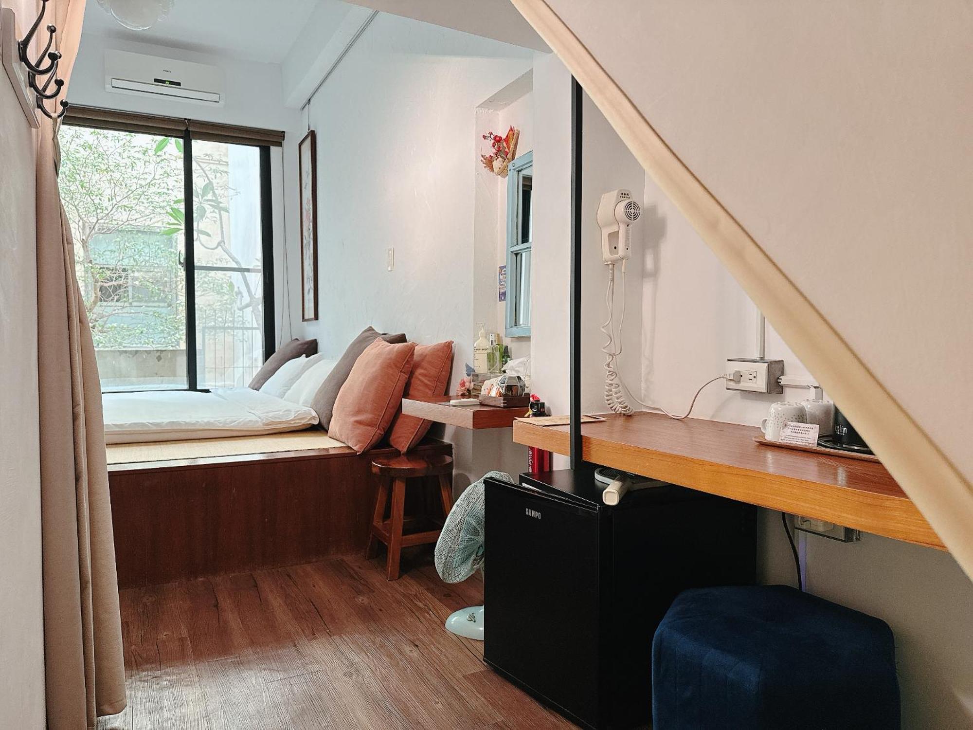 辣虎邸家 Love Here Tainan Esterno foto